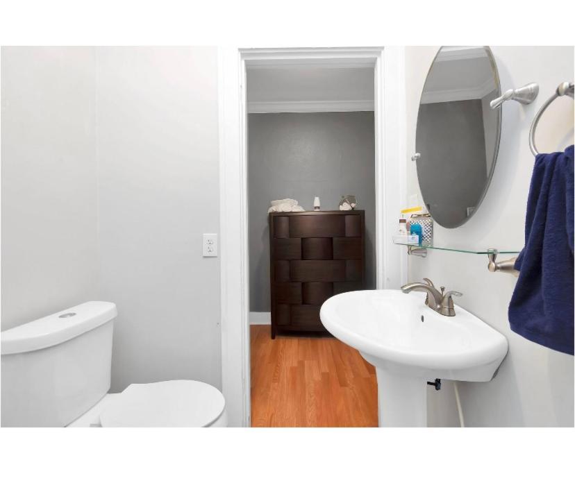 Cozy Downtown Studio By Toyota Center Хюстън Екстериор снимка